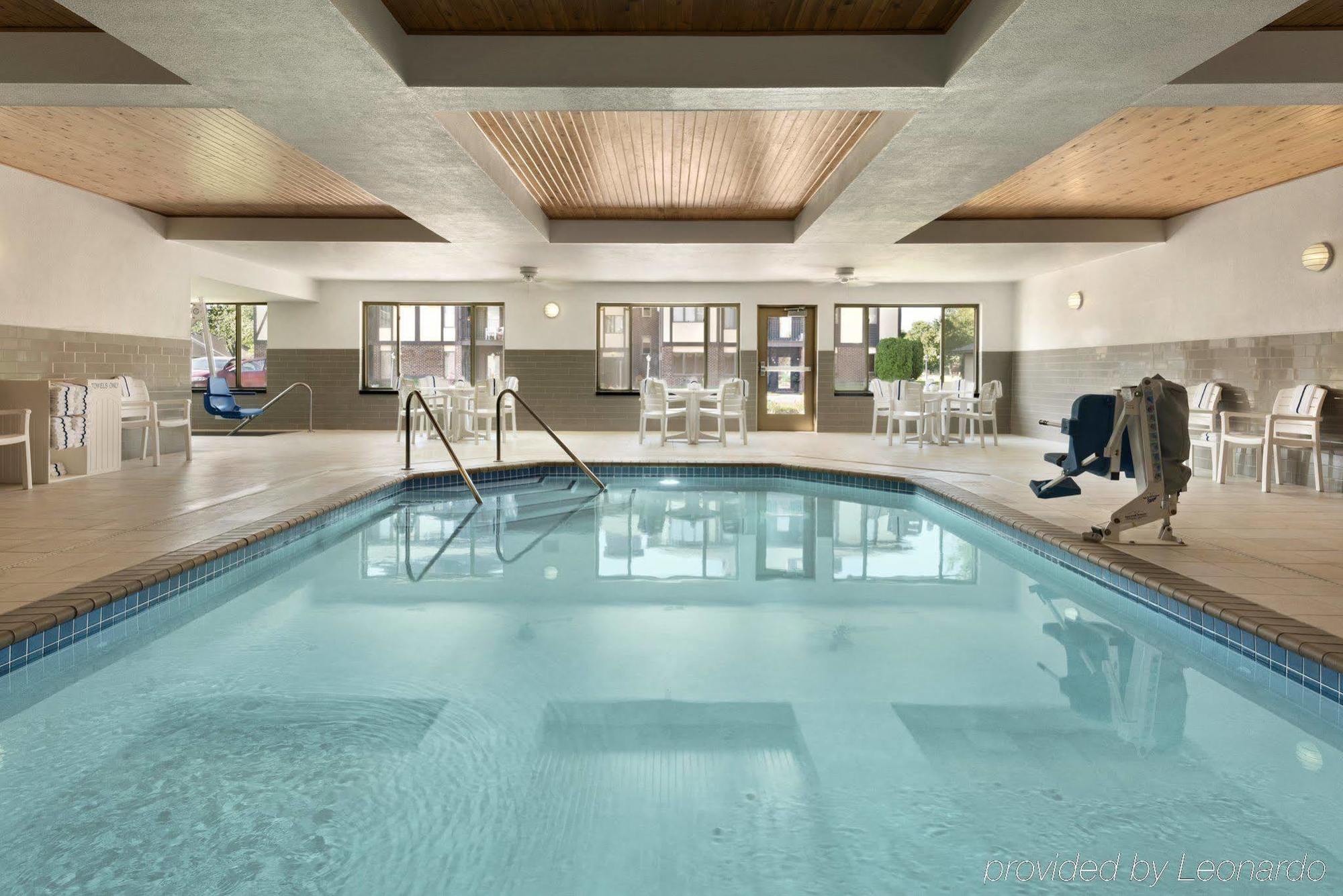 Country Inn & Suites By Radisson, St Cloud West, Mn Saint Cloud Exteriör bild